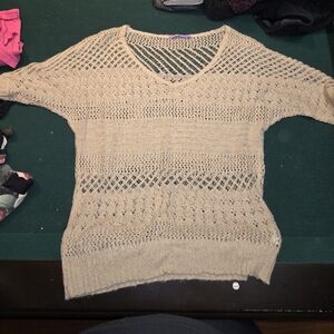 Beige knit shirt